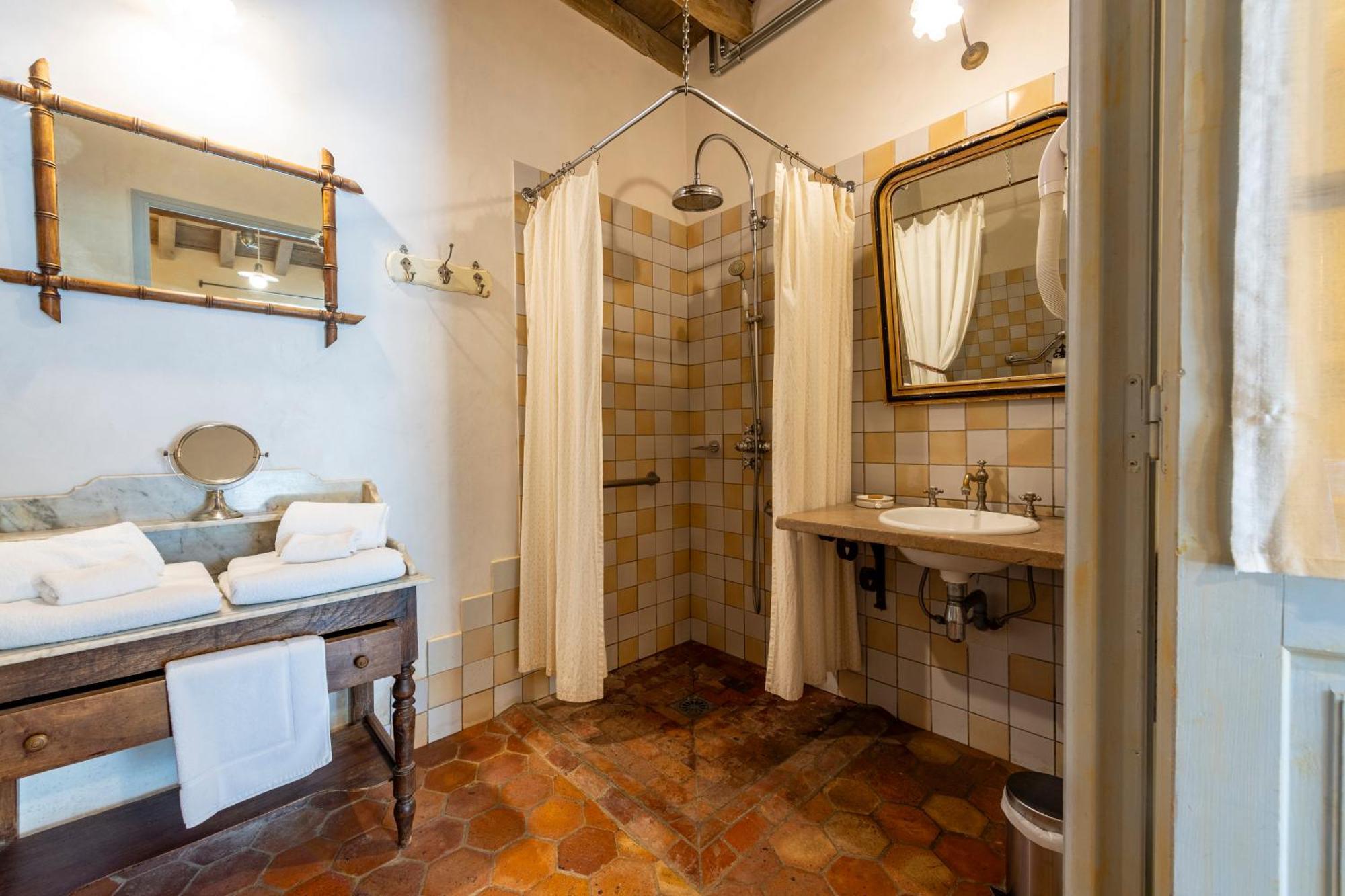 Hotel De La Beursaudiere Nitry Kültér fotó