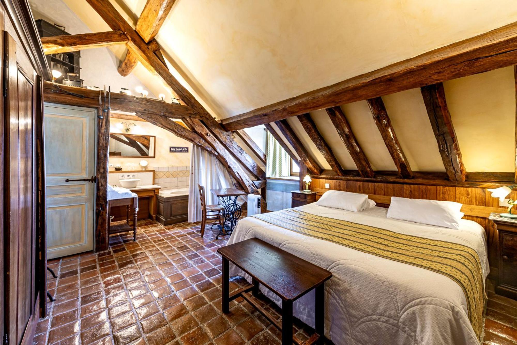 Hotel De La Beursaudiere Nitry Kültér fotó