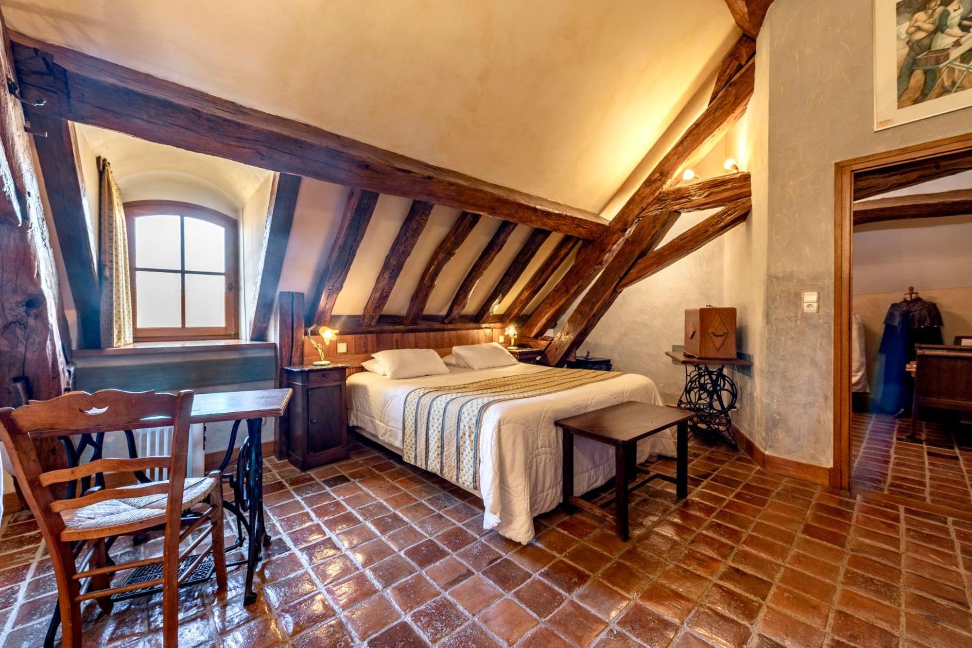 Hotel De La Beursaudiere Nitry Kültér fotó