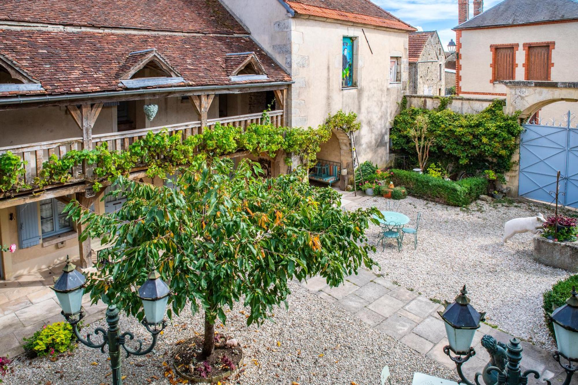 Hotel De La Beursaudiere Nitry Kültér fotó