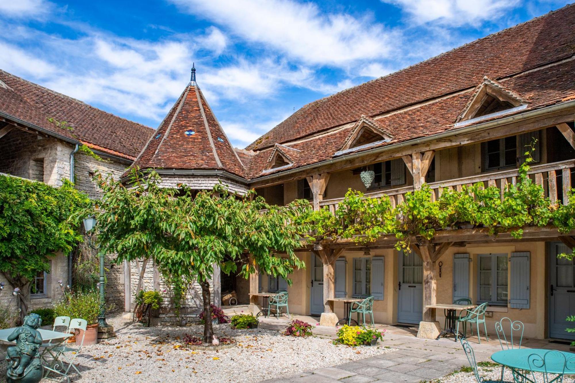 Hotel De La Beursaudiere Nitry Kültér fotó