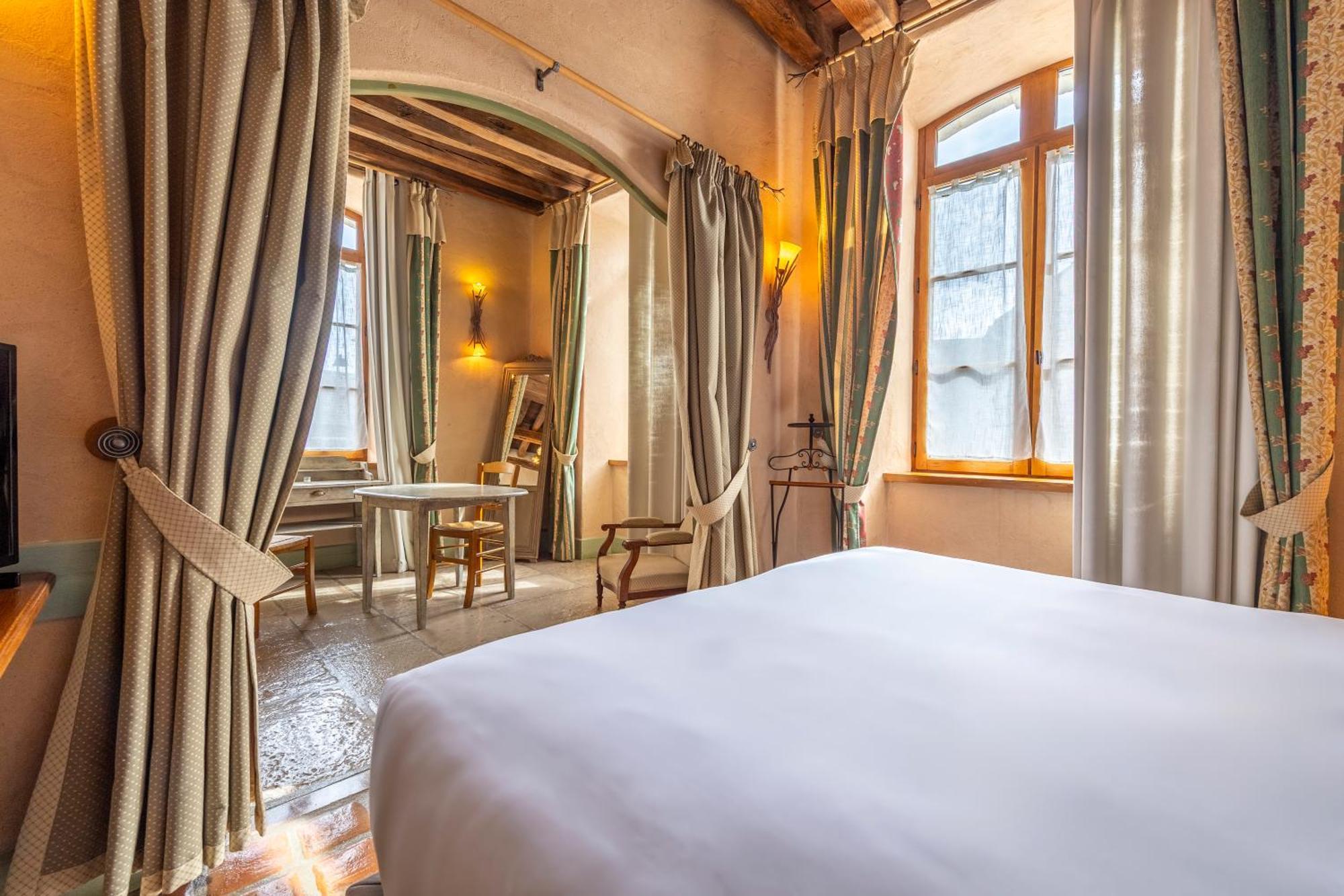 Hotel De La Beursaudiere Nitry Kültér fotó