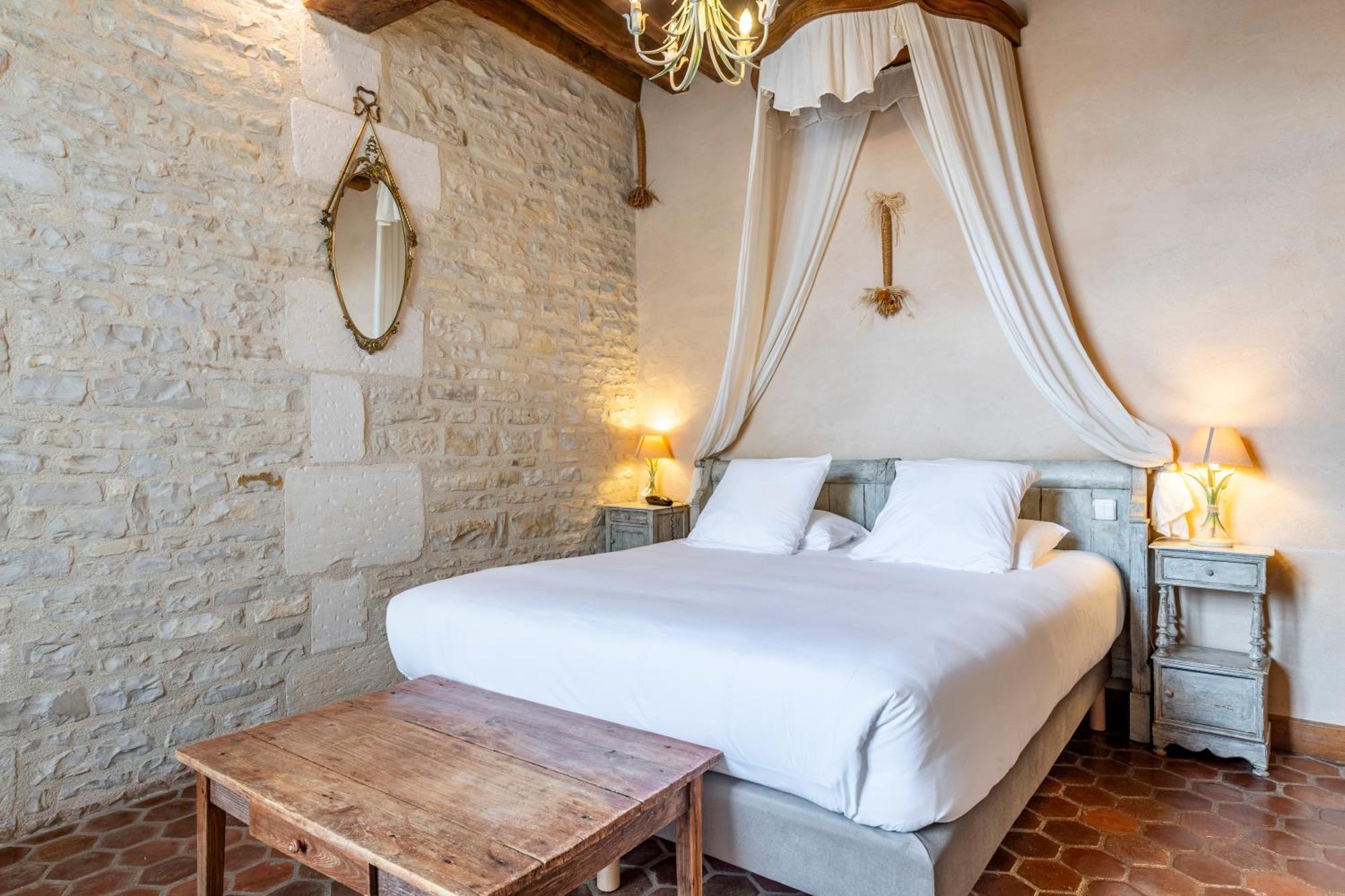 Hotel De La Beursaudiere Nitry Kültér fotó