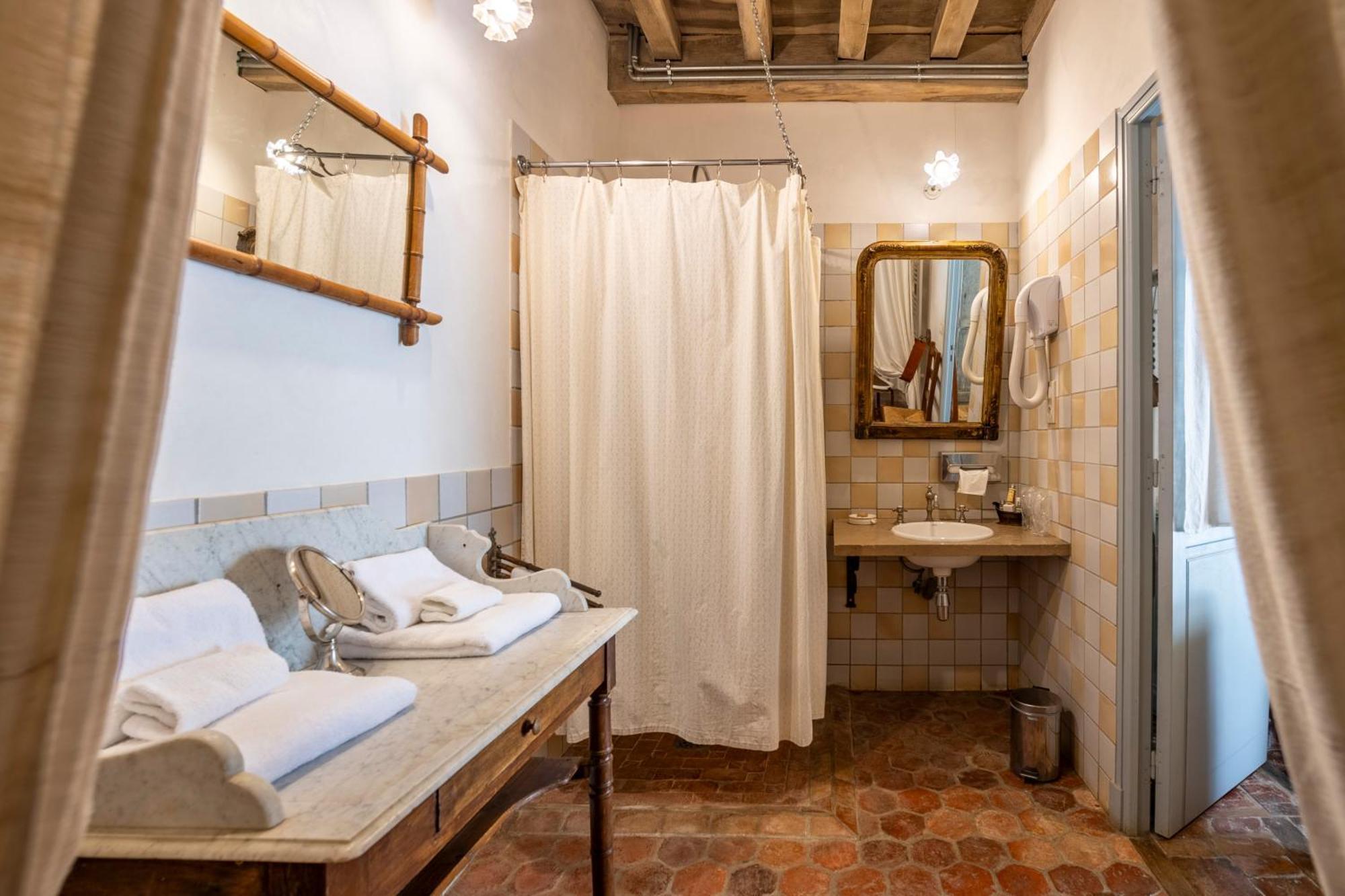 Hotel De La Beursaudiere Nitry Kültér fotó